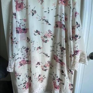 Stitch fix laria crochet trim kimono